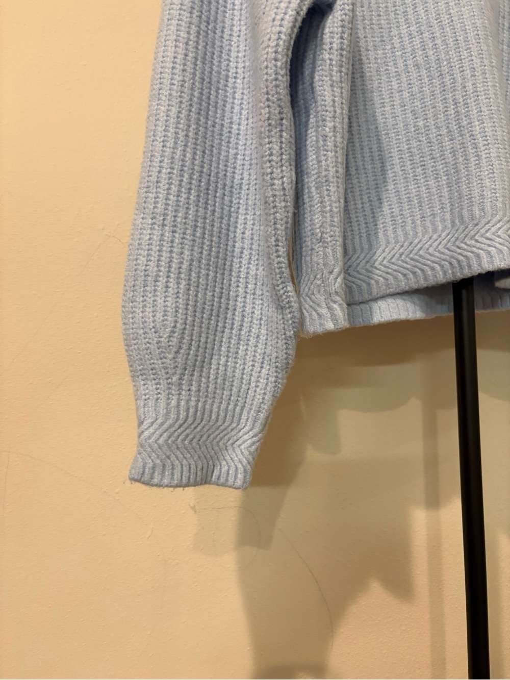 Universal Thread Light Blue Ribbed Crewneck Sweater M - Picture 3 of 7